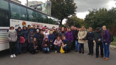 Фото: Півсотні людей з інвалідністю вирушили в одноденну мандрівку до Тернополя