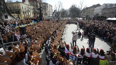 Фото: У центрі Львова 407 бандуристів одночасно виконали твори на поезію Тараса Шевченка