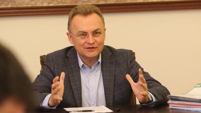 Фото: А. Садовий: «Карпати» – це славна історія нашого міста»