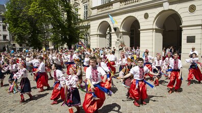 Фото: Львовом пройшла урочиста хода 