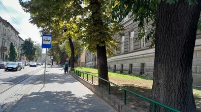 Фото: У Львові з’явилась нова трамвайна зупинка