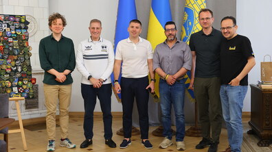 Представники містп, міжнародних організацій у сфері охорони здоров’я та державно-приватного партнерства на спільному фото