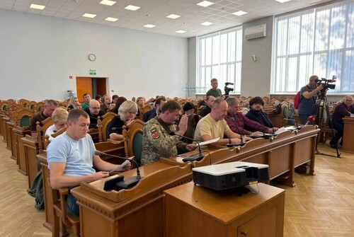 Профільні комісії Львівської районної ради не підтримали розширення меж Сокільників для масштабної забудови впритул до аеропорту (відео)